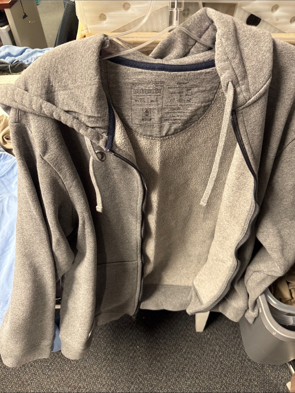 Patagonia full zip sweatshirt men’s large women’s xl // 092653